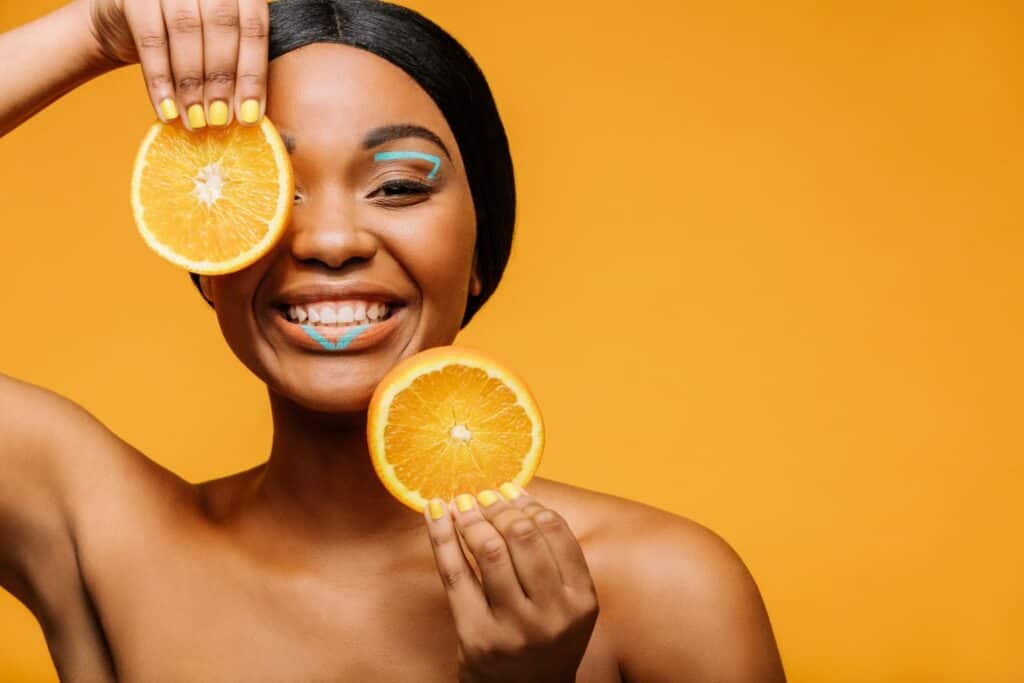 Tipos de vitamina C para o rosto: qual é a diferença?