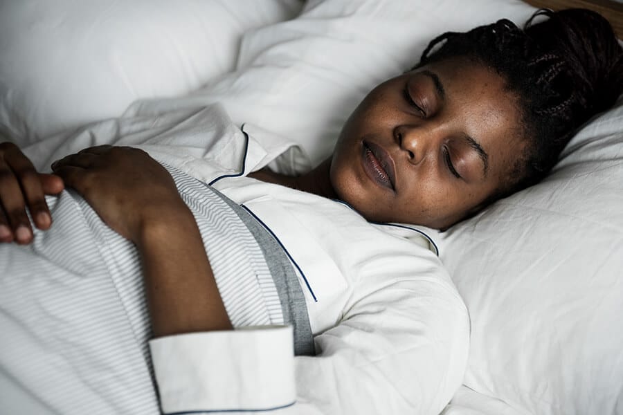 Sleep lines: saiba tudo sobre as temidas rugas do sono
