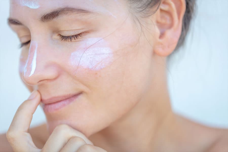 Sílica no protetor solar: pele protegida e mais saudável